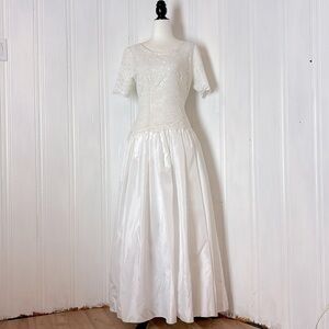 Vintage wedding dress